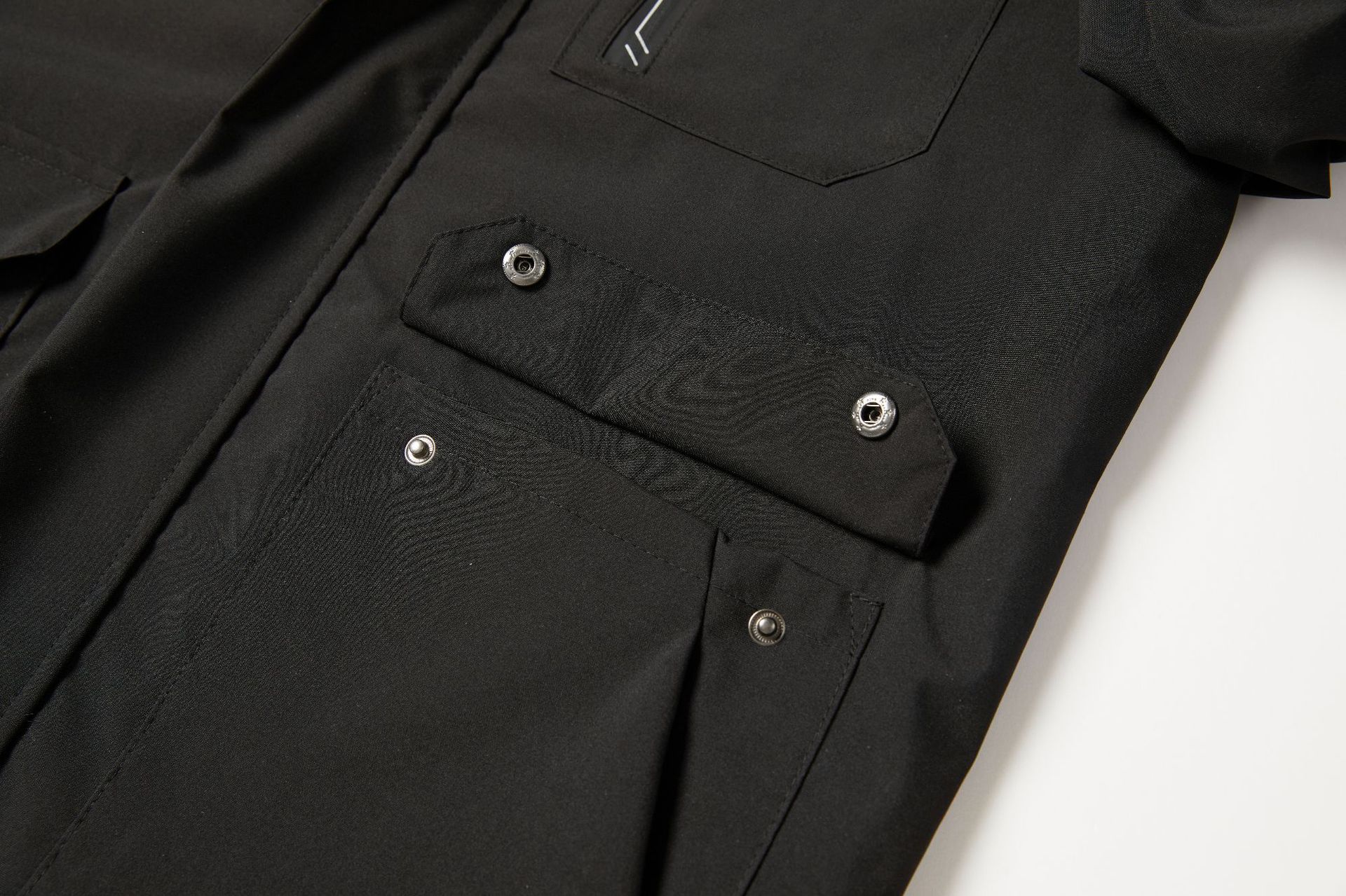 O1CN01pV35dy1QC70f8Mad1 2236511939 0 Cib